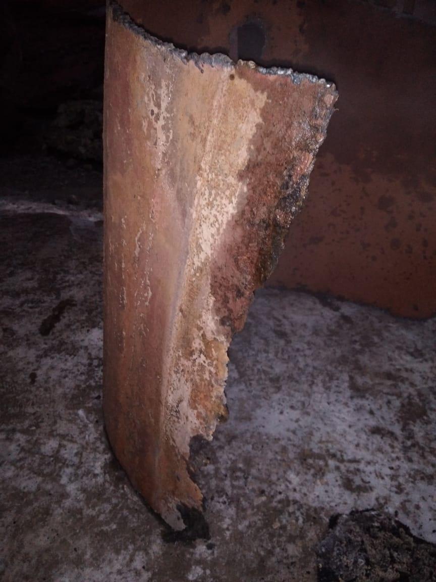Фото 18 метров гнилой трубы стали причиной коммунальной аварии  в Новосибирске 2